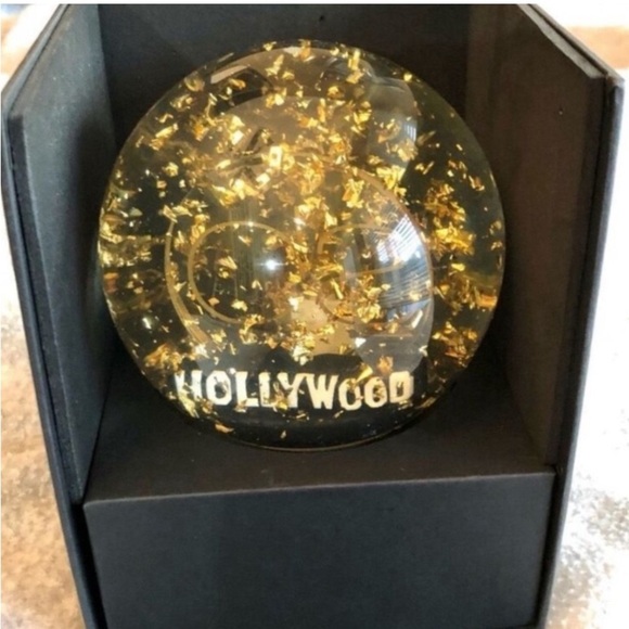 ⭐️SCOTT BARNES⭐️Festive Gold Snow Globe/NIB - Picture 2 of 6